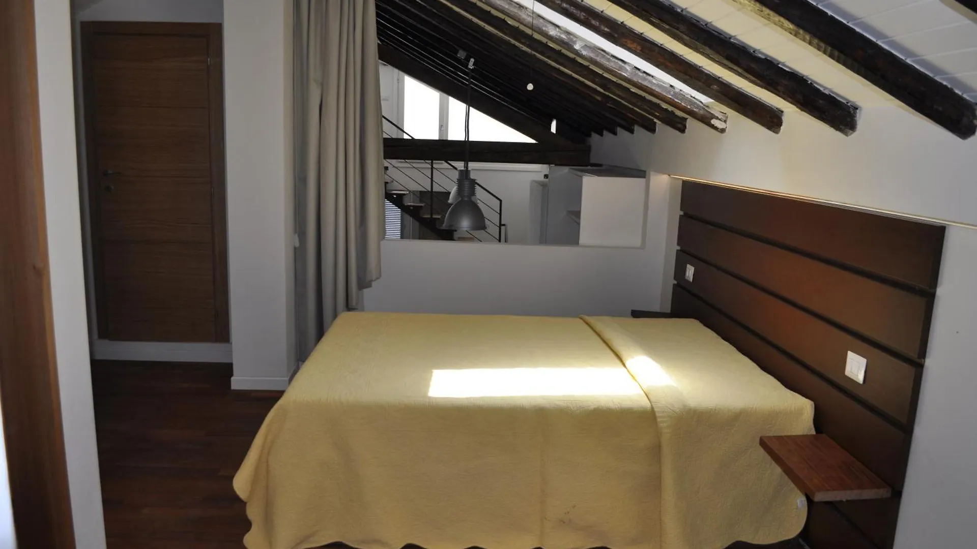 アパート Casa Di Mario Appartamento In Centro Storico Con Due Camere Da Letto E Terrazze カリアリ
