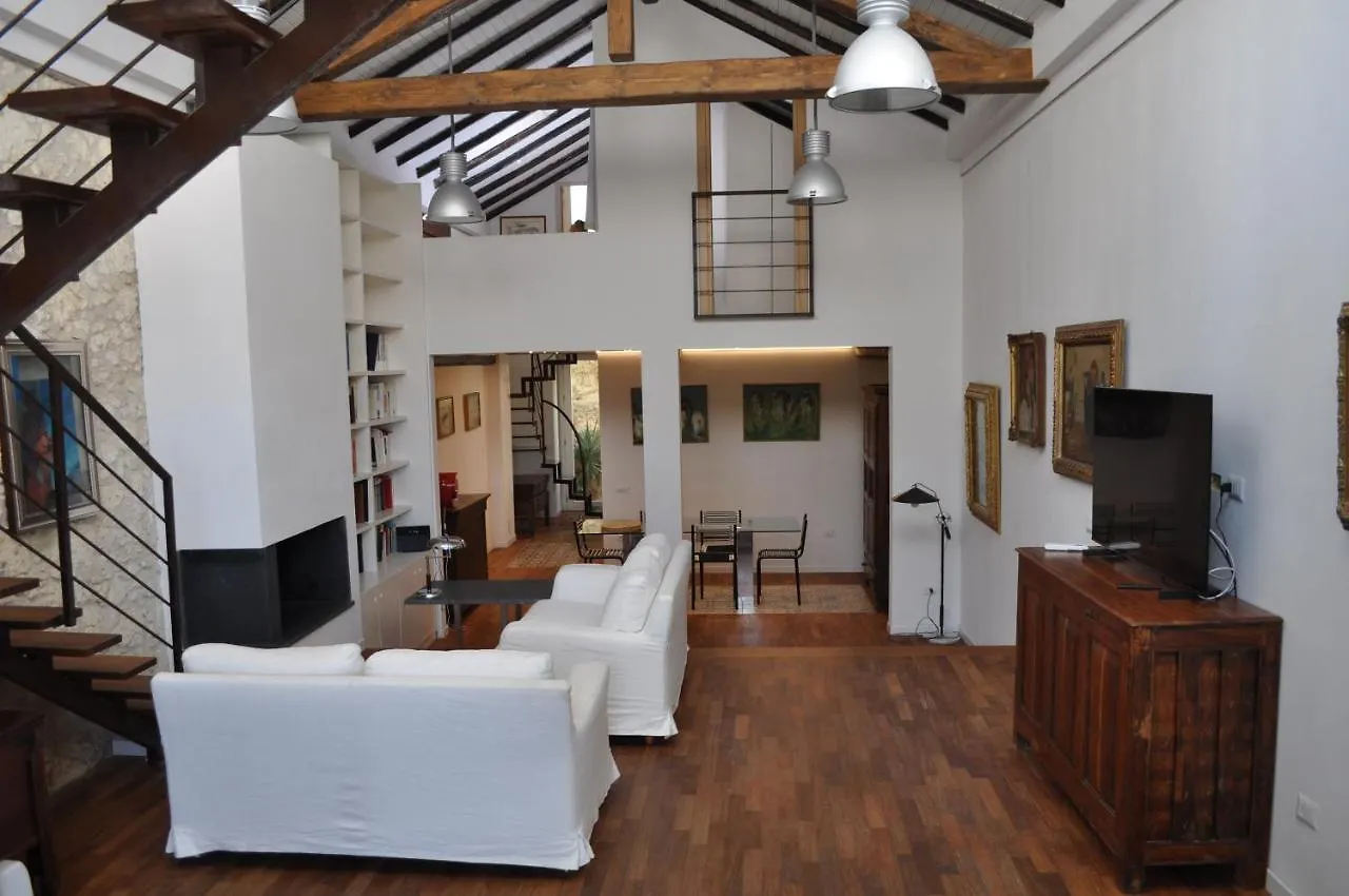 Casa Di Mario Appartamento In Centro Storico Con Due Camere Da Letto E Terrazze カリアリ