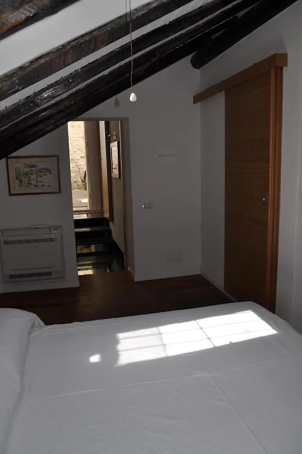 Casa Di Mario Appartamento In Centro Storico Con Due Camere Da Letto E Terrazze カリアリ