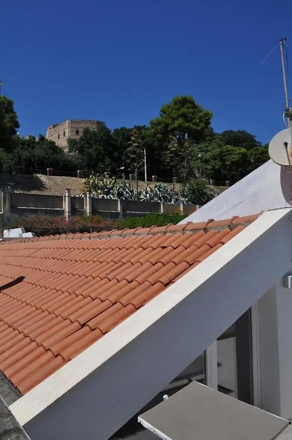 Casa Di Mario Appartamento In Centro Storico Con Due Camere Da Letto E Terrazze Cagliari 0*,  Italy